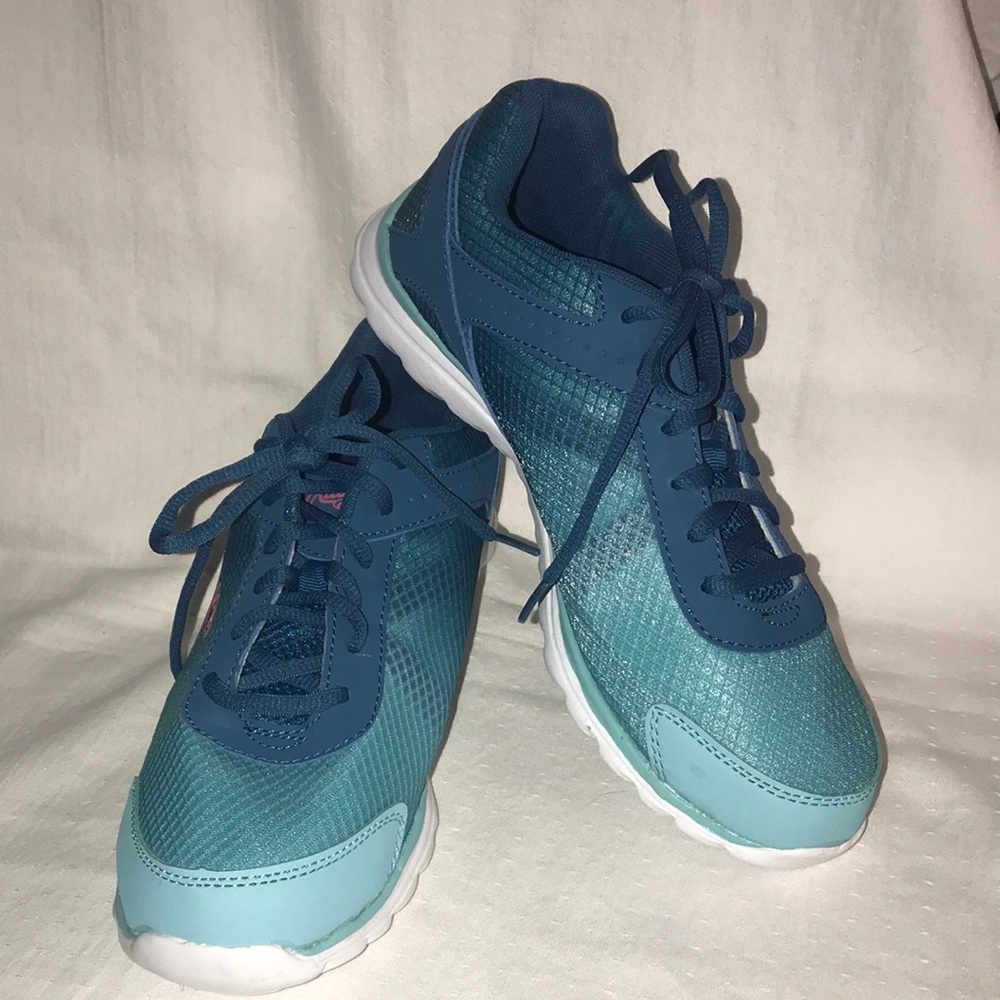 Rawlings Memory Foam/CoolFlo System Fusion Blue Comb Women’s size 10 Sneakers.